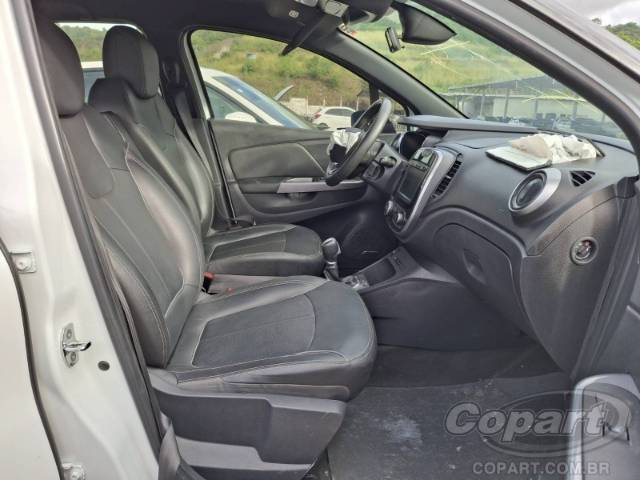 2021 RENAULT CAPTUR 