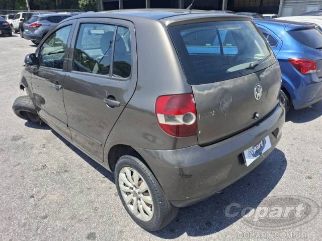 2010 VOLKSWAGEN FOX 