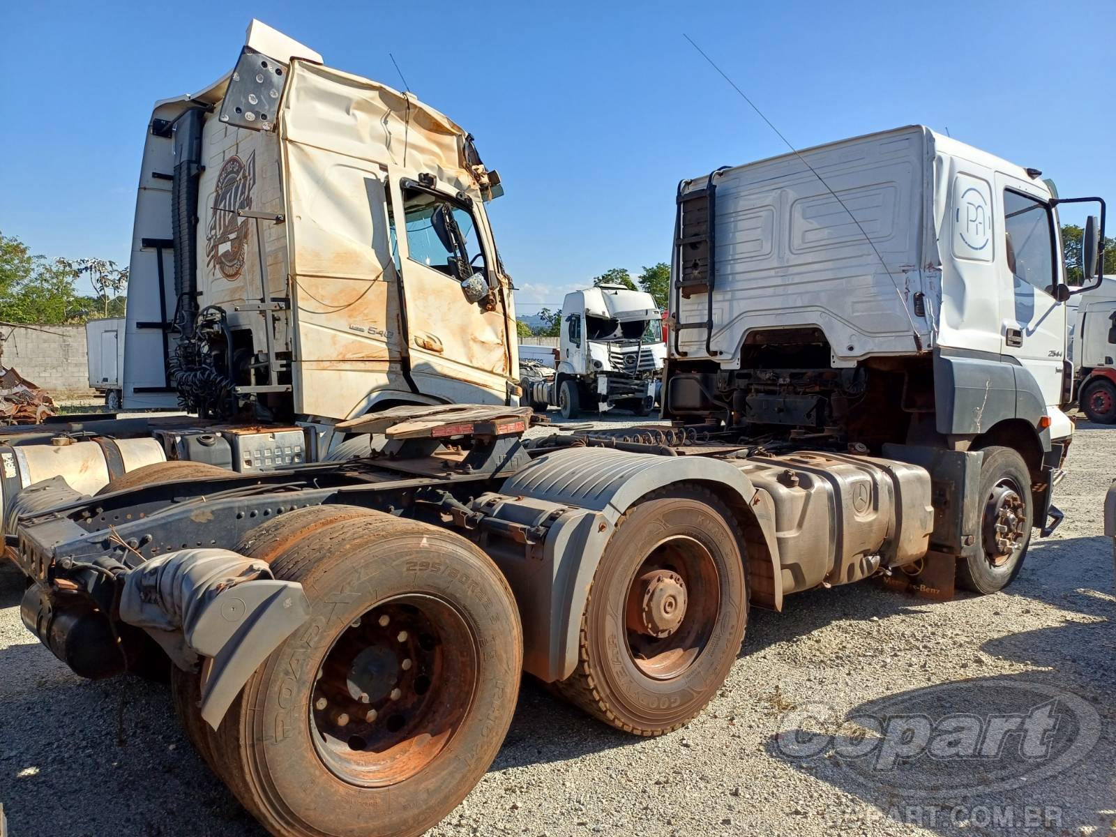 2011 MERCEDES BENZ AXOR — foto 4 de 10