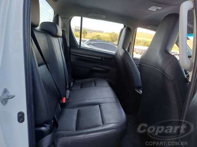 2023 TOYOTA HILUX CD 