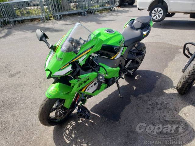 2025 KAWASAKI NINJA ZX-10R 