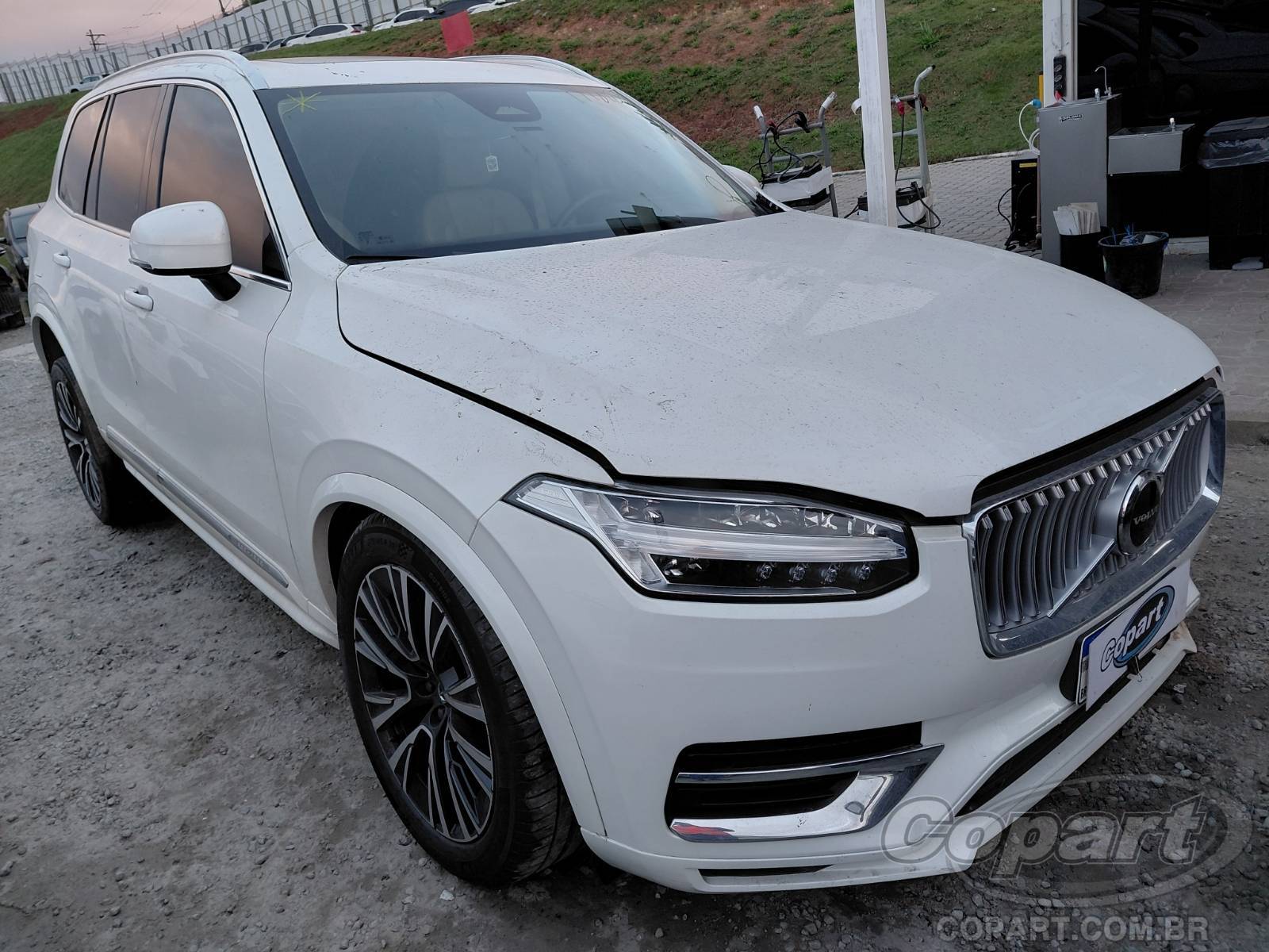 2023 VOLVO XC90