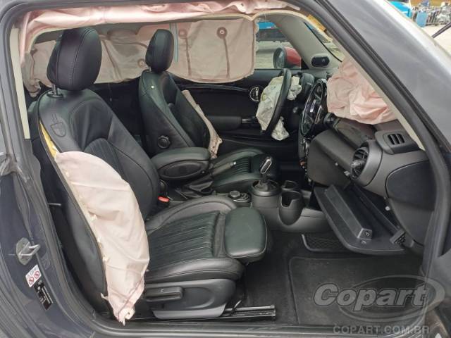 2019 MINI COOPER 