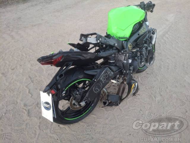 2025 KAWASAKI NINJA ZX-6R 