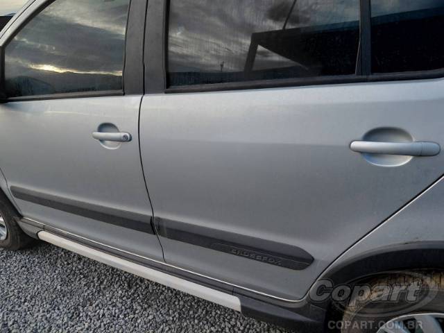 2013 VOLKSWAGEN FOX 