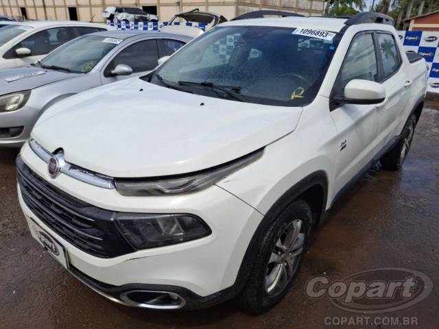 2017 FIAT TORO 