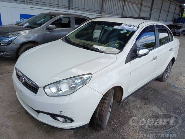 2015 FIAT GRAND SIENA 