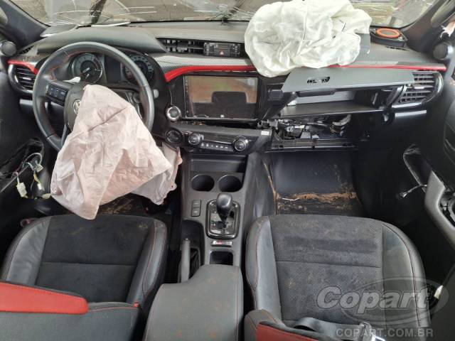 2024 TOYOTA HILUX CD 