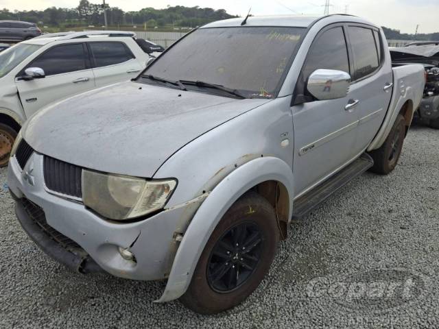 2010 MITSUBISHI L200 TRITON 