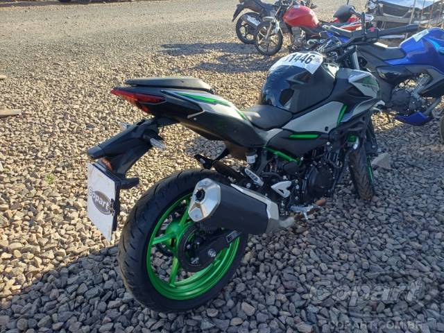 2025 KAWASAKI Z500 