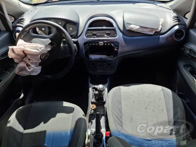 2015 FIAT PUNTO 