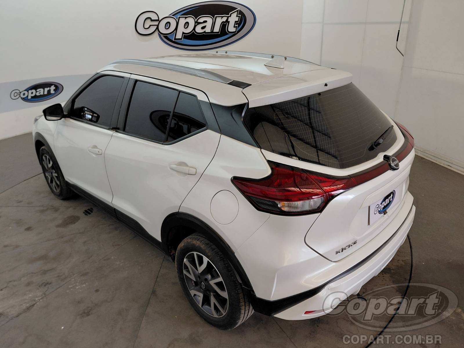 Foto 3: 2024 NISSAN KICKS