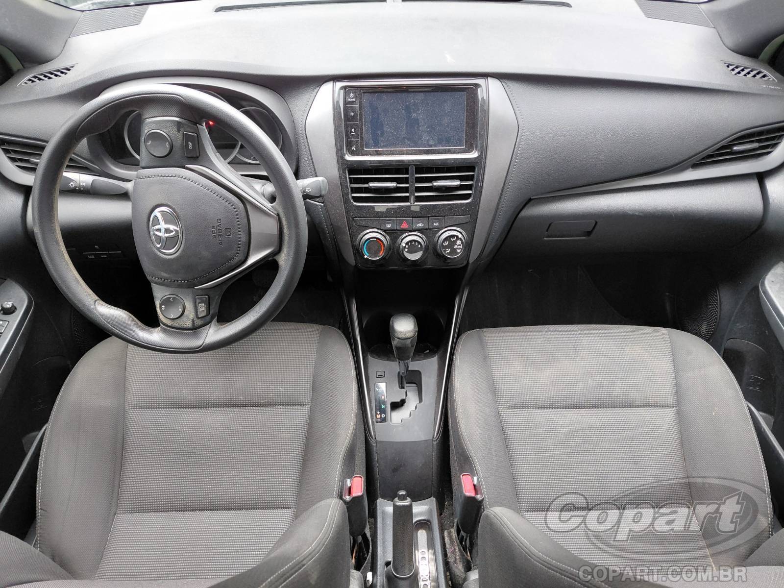 Foto 9 de 10: 2023 TOYOTA YARIS