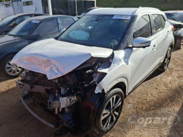 2023 NISSAN KICKS 