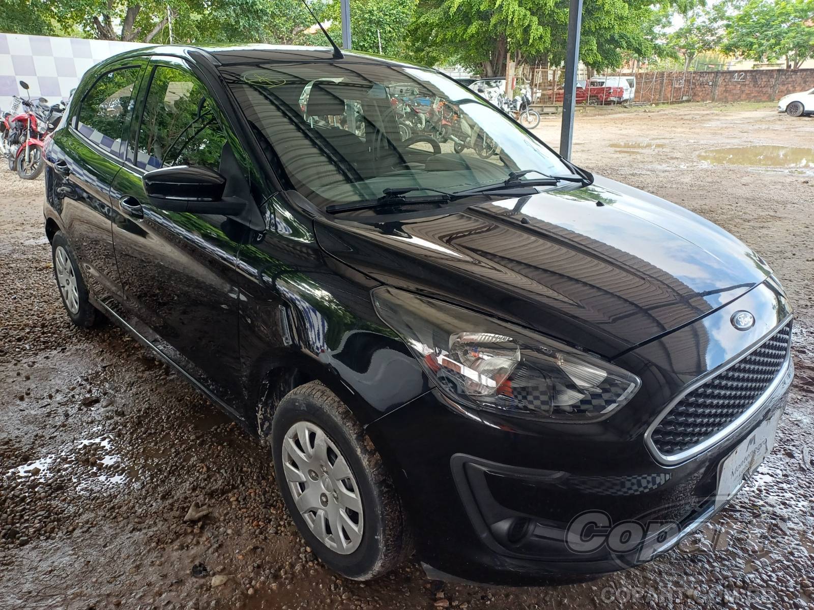 Veículo Ford Ka Ford Ka SE 1.0 12V TiVCT 2019 Médio Dano Traseiro 2019 em leilão
