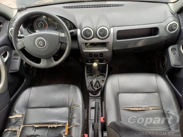 2011 RENAULT LOGAN 