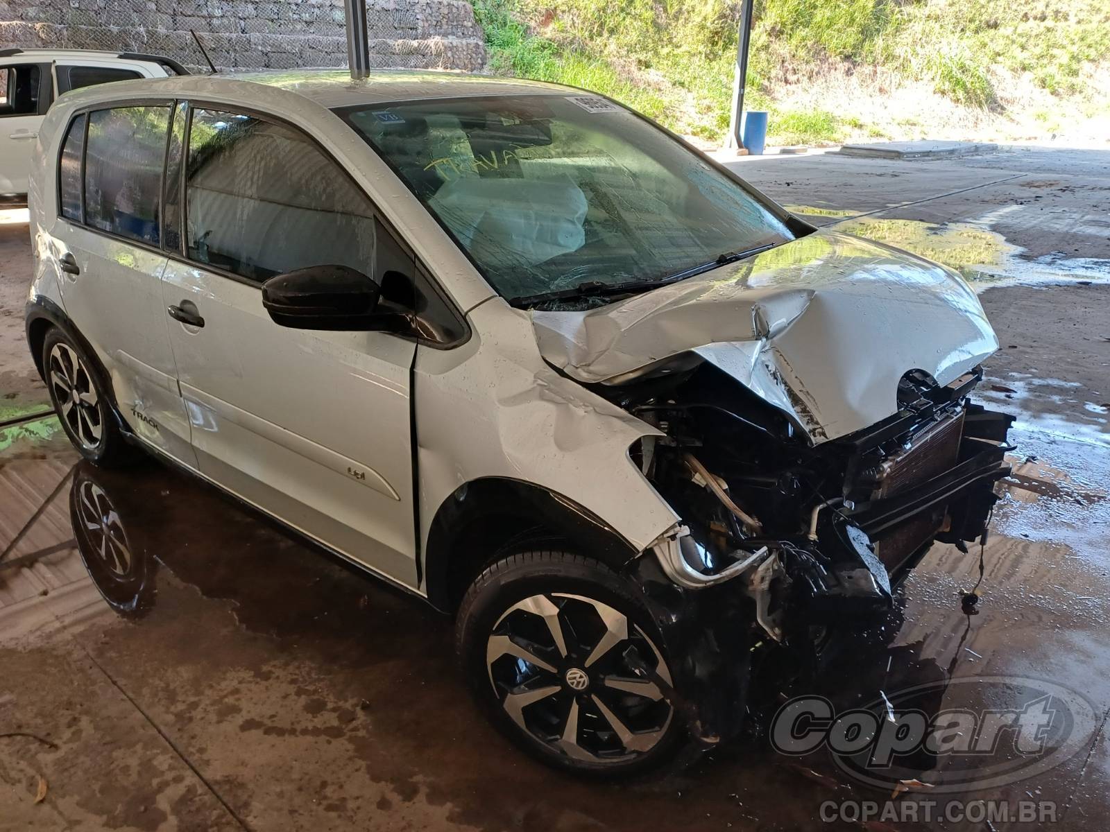 Veículo VW - VolksWagen Up Volkswagen Up Track 1.0 12V MPI 2017 Colisão Média Monta 2017 em leilão