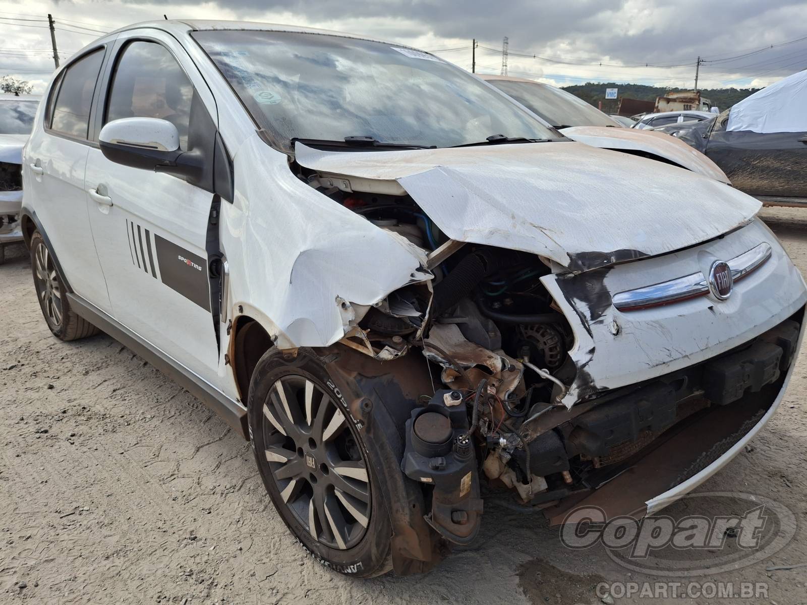 Veículo Fiat Palio FIAT PALIO Sporting 1.6 16V E.torQ 2015 2015 em leilão