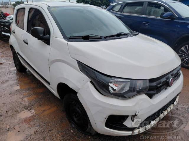 2017 FIAT MOBI 