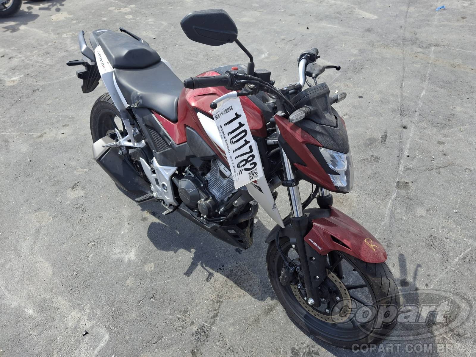 2026 HONDA CB 300F