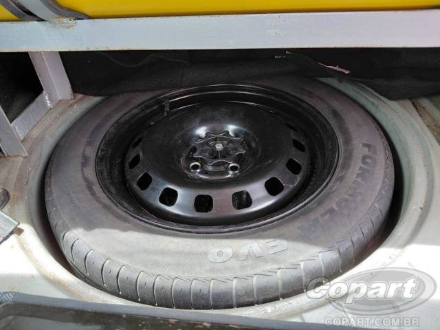 2015 VOLKSWAGEN VOYAGE 