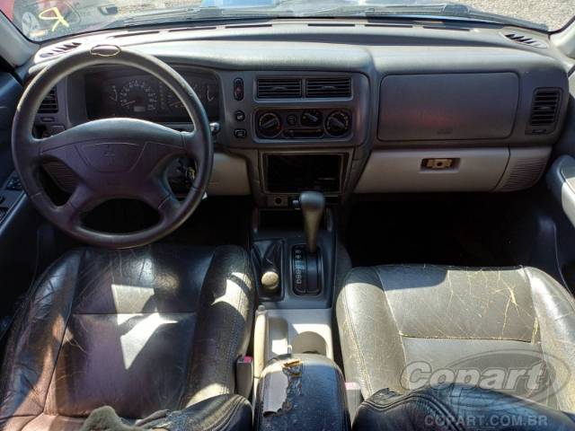 2000 MITSUBISHI PAJERO SPORT 