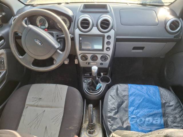2010 FORD FIESTA 