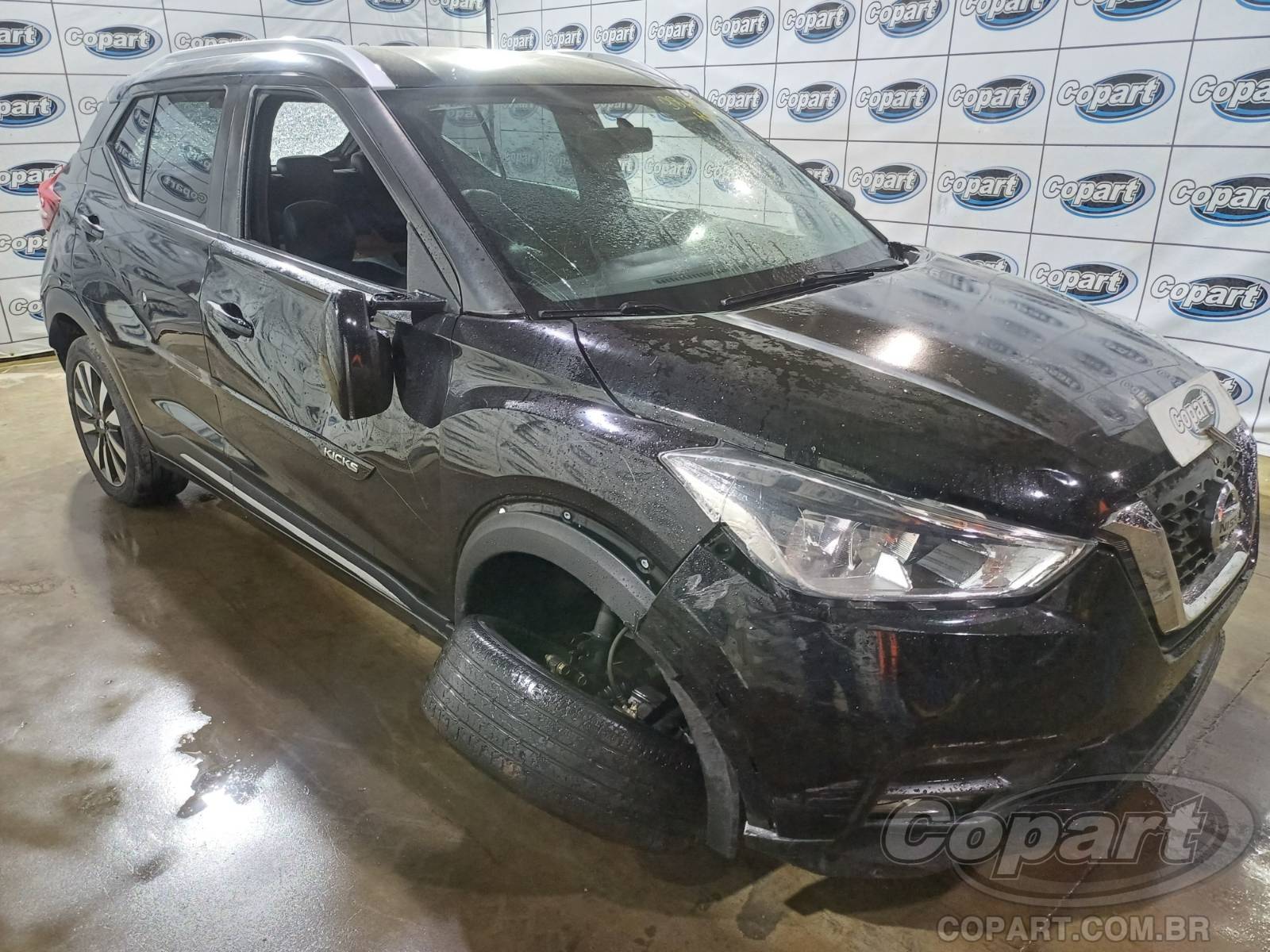 2020 NISSAN KICKS SUV Pequenos