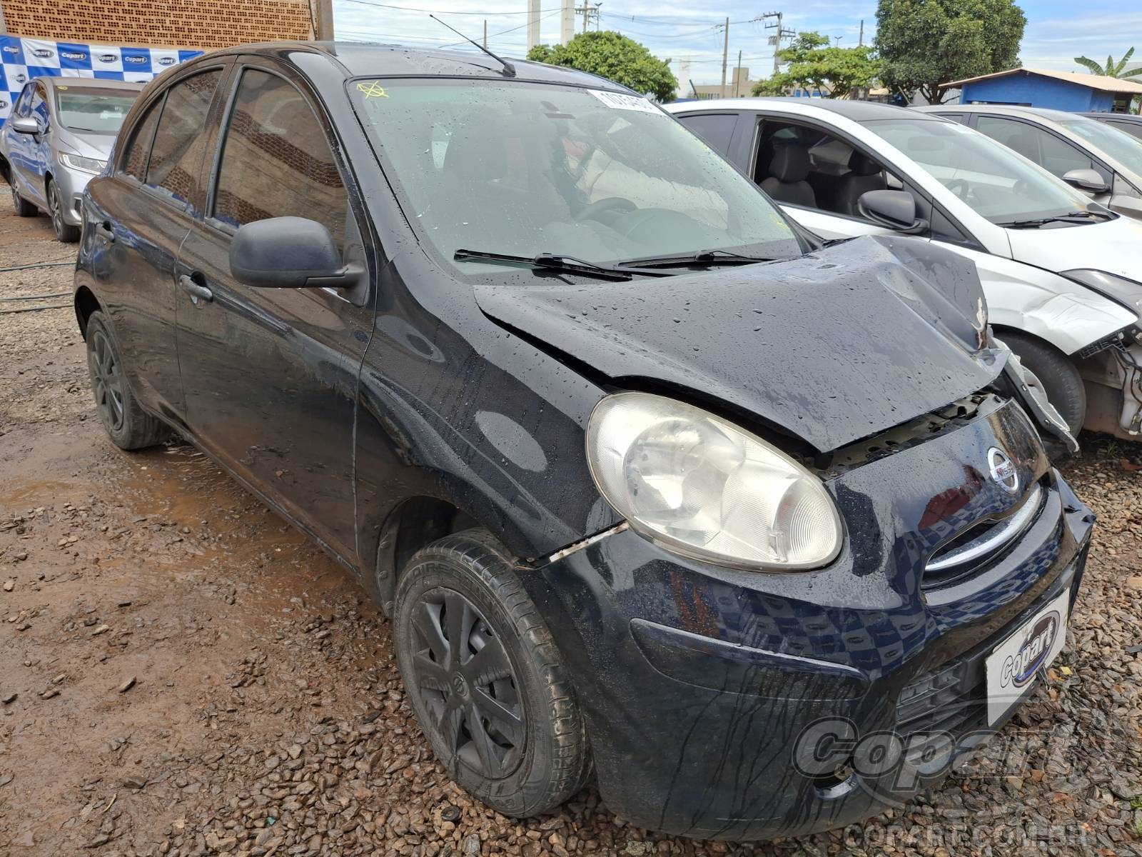 Veículo Nissan March Nissan March 1.0 16V 2012 2012 em leilão