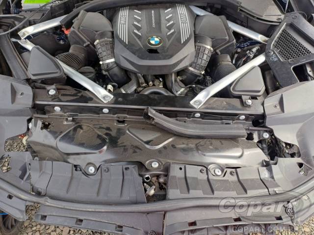 2020 BMW X7 