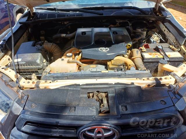 2024 TOYOTA HILUX CD 