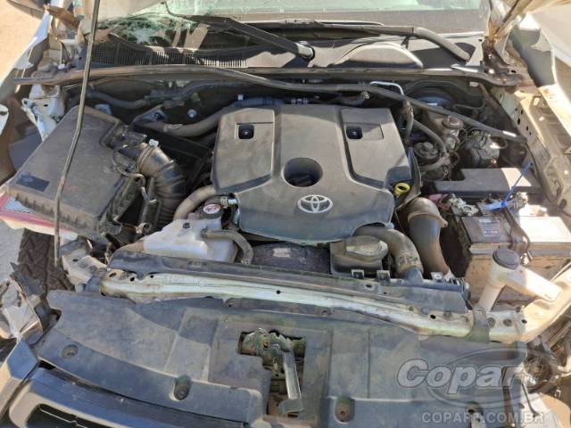 2024 TOYOTA HILUX CD 