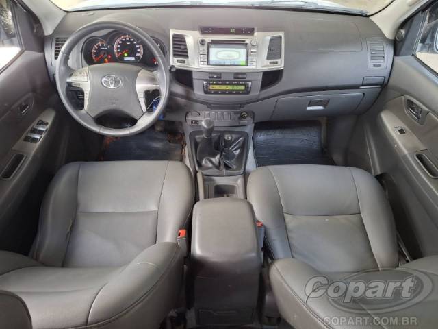 2012 TOYOTA HILUX CD 