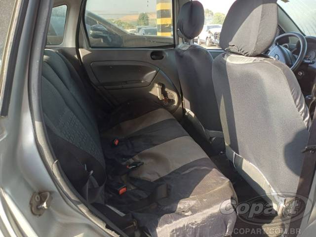 2004 FORD FIESTA 