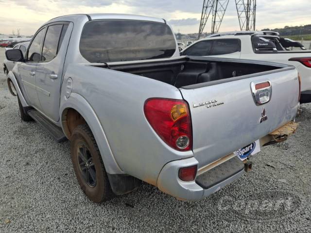 2010 MITSUBISHI L200 TRITON 