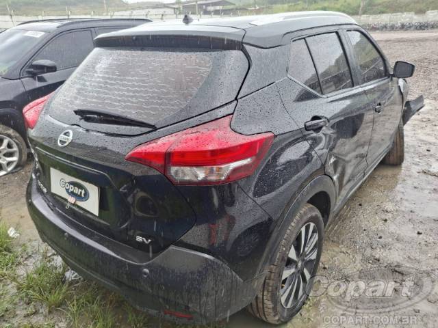 2021 NISSAN KICKS 