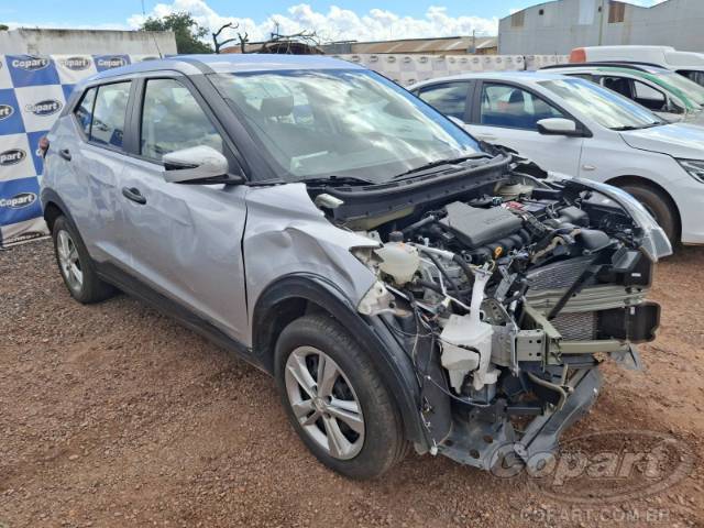 2025 NISSAN Kicks Play 