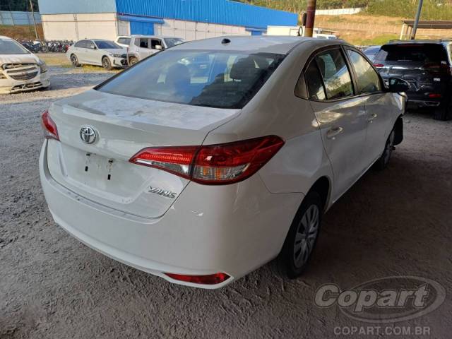 2024 TOYOTA YARIS SEDA 