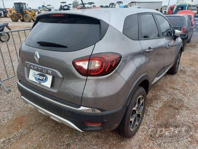 2022 RENAULT CAPTUR 