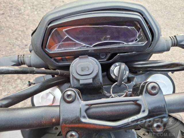 2025 BAJAJ DOMINAR 