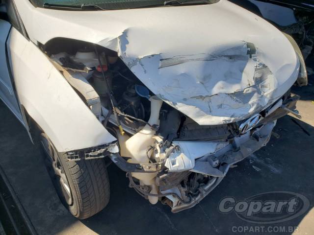 2014 HYUNDAI HB20S 