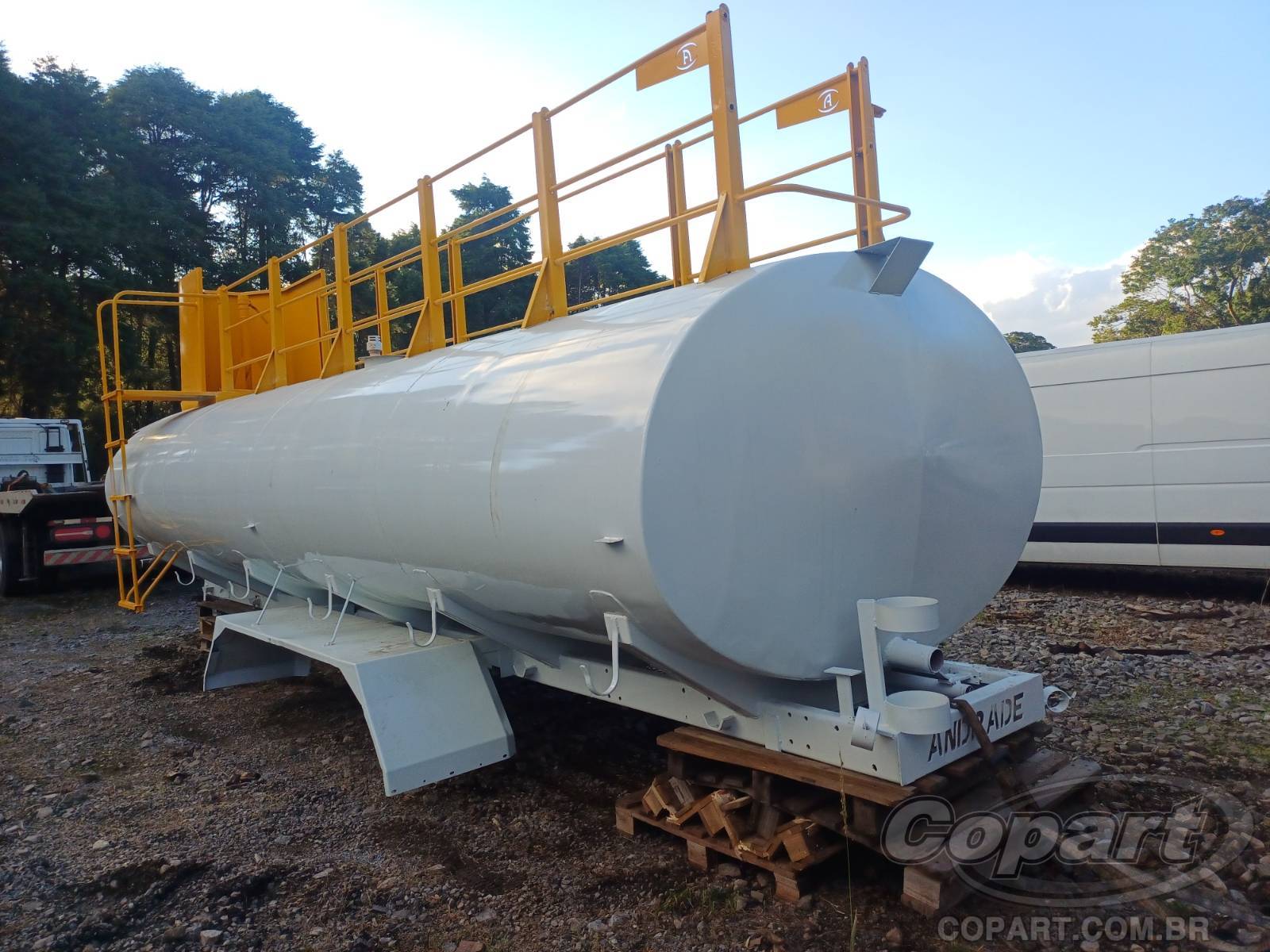 Foto 3: OUTROS TANQUE