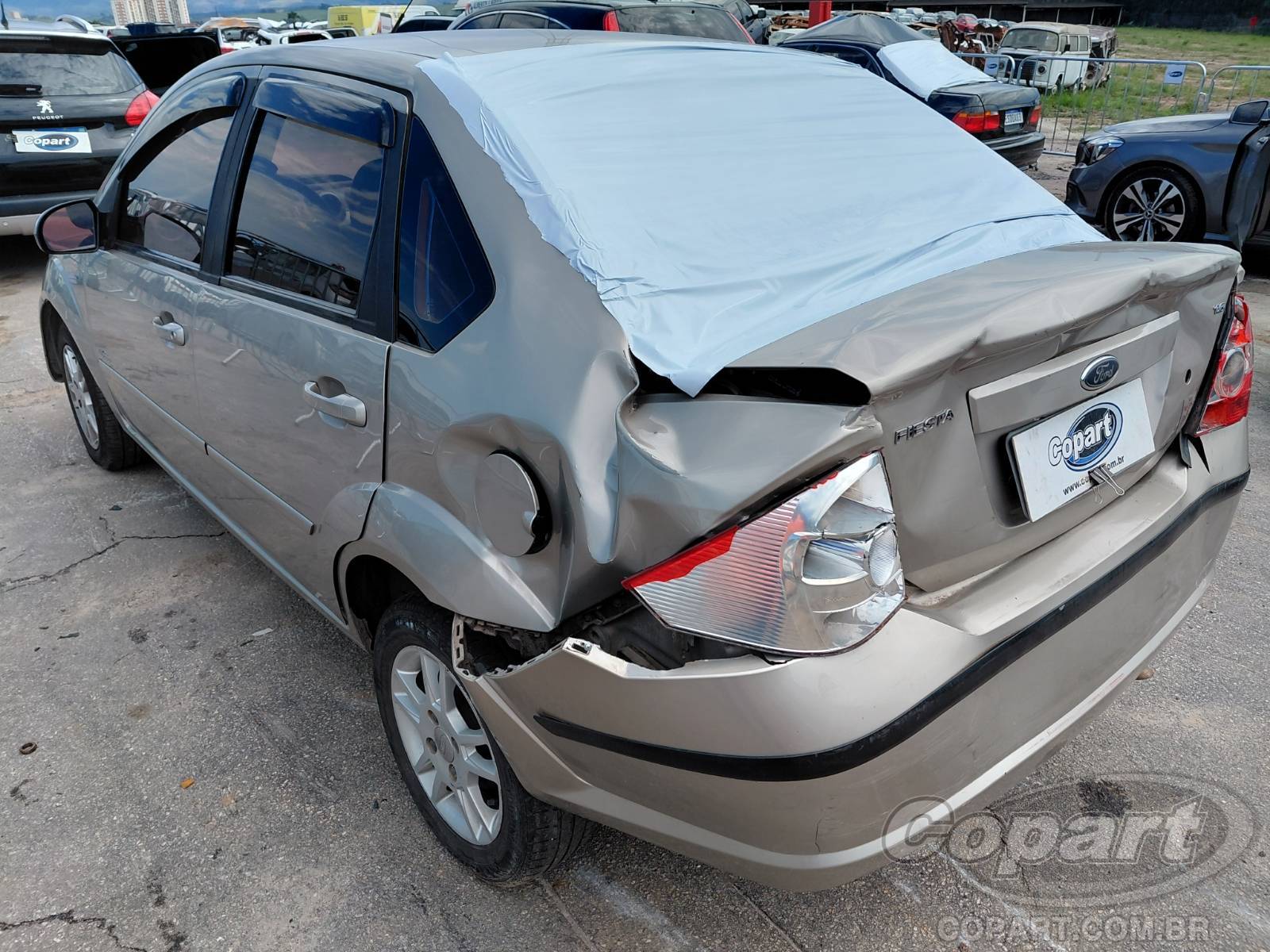 Foto 3: 2009 FORD FIESTA SEDAN