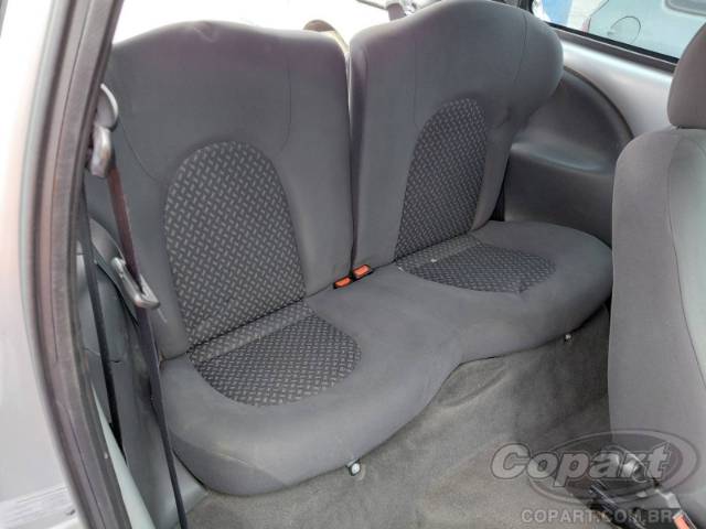 2004 FORD KA 