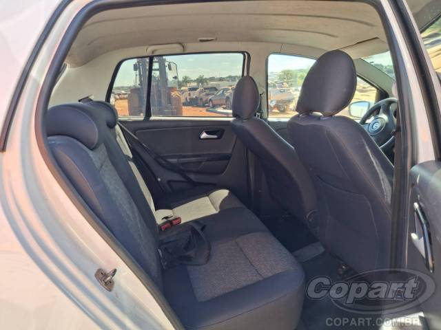 2013 VOLKSWAGEN FOX 