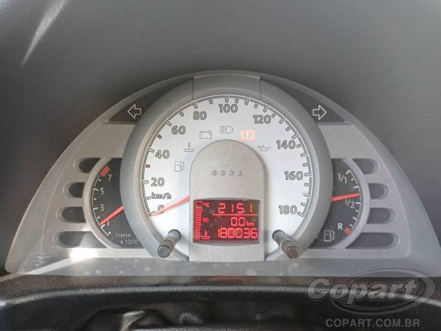 2005 VOLKSWAGEN FOX 