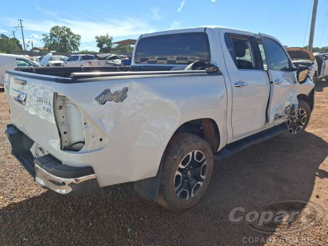 2025 TOYOTA HILUX CD 