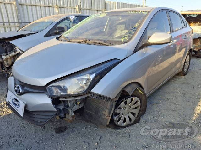 2015 HYUNDAI HB20S 