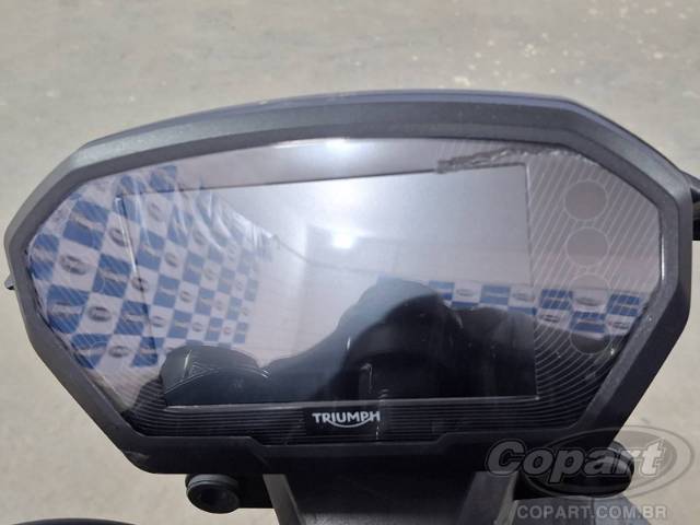 2025 TRIUMPH STREET TRIPLE 