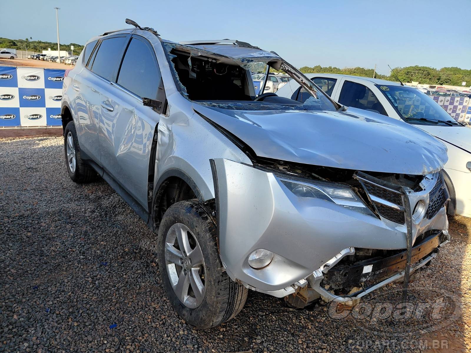 Toyota Rav4 2014 em leilão
